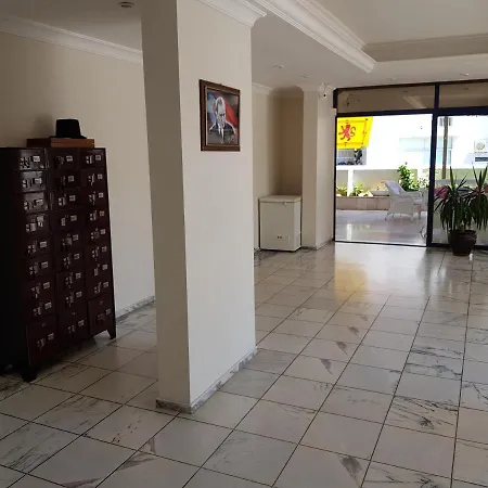 Uysal Apart 公寓式酒店