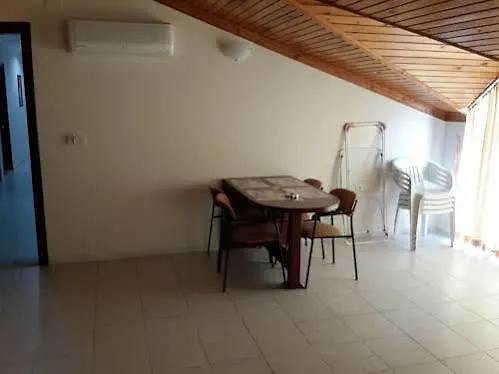 Ξενοδοχείο με διαμερίσματα Uysal Apart Μαρμαρίς